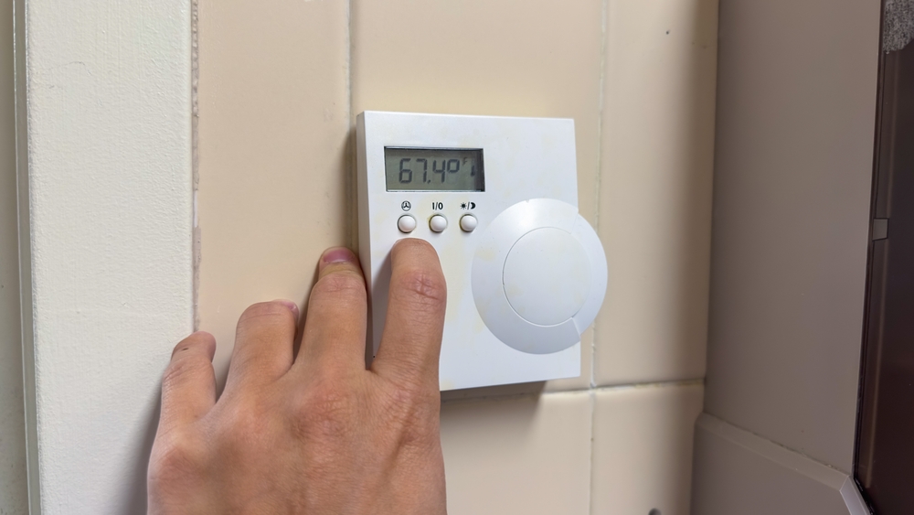 Thermostat,Represents,Control,Over,Temperature,,Symbolizing,Balance,,Comfort,,And,Efficient